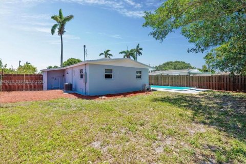 House in Davie, Florida 2 bedrooms, 62.71 sq.m. № 1998695 - photo 7