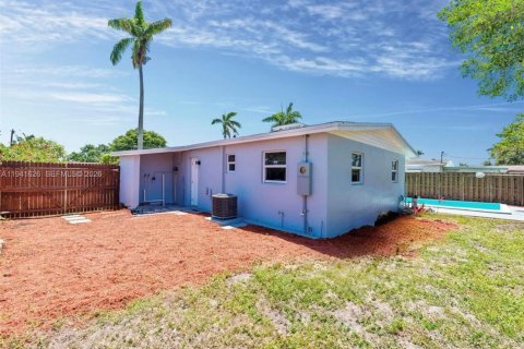 House in Davie, Florida 2 bedrooms, 62.71 sq.m. № 1998695 - photo 8