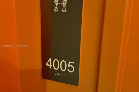 Condominio en venta en Hollywood, Florida, 2 dormitorios, 107.86 m2 № 1960413 - foto 2