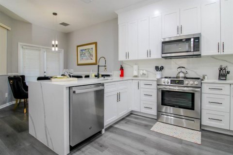 Villa ou maison à vendre à Davenport, Floride: 6 chambres, 263.38 m2 № 1512606 - photo 5