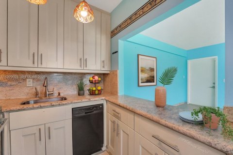 Copropriété à vendre à Hollywood, Floride: 1 chambre, 64.1 m2 № 1987536 - photo 20