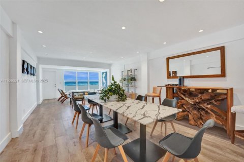 Copropriété à vendre à Hollywood, Floride: 1 chambre, 64.1 m2 № 1987536 - photo 3