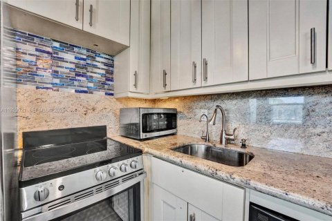 Copropriété à vendre à Hollywood, Floride: 1 chambre, 64.1 m2 № 1987536 - photo 21