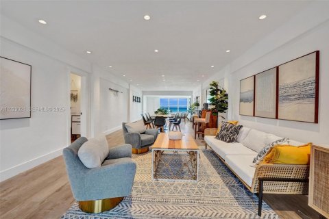 Copropriété à vendre à Hollywood, Floride: 1 chambre, 64.1 m2 № 1987536 - photo 5