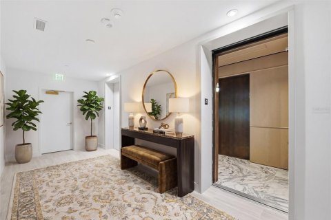 Condo in Tampa, Florida, 2 bedrooms № 2111915 - photo 6