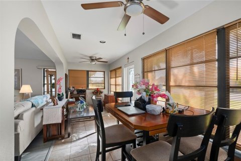 House in Lake Suzy, Florida 3 bedrooms, 188.59 sq.m. № 2166248 - photo 25