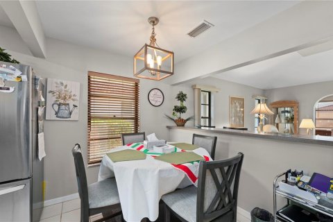 House in Lake Suzy, Florida 3 bedrooms, 188.59 sq.m. № 2166248 - photo 19