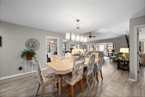 House in Lake Suzy, Florida 3 bedrooms, 188.59 sq.m. № 2166248 - photo 12