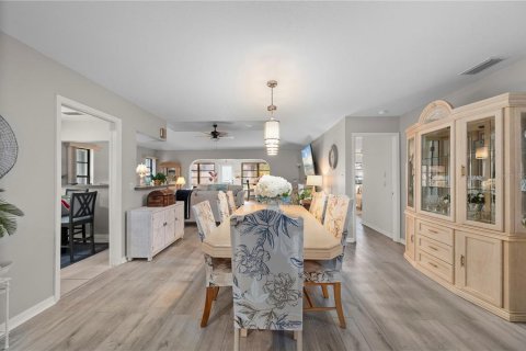 House in Lake Suzy, Florida 3 bedrooms, 188.59 sq.m. № 2166248 - photo 11