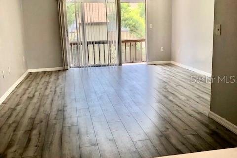 Copropriété à louer à Sarasota, Floride: 2 chambres, 89.84 m2 № 2414002 - photo 3