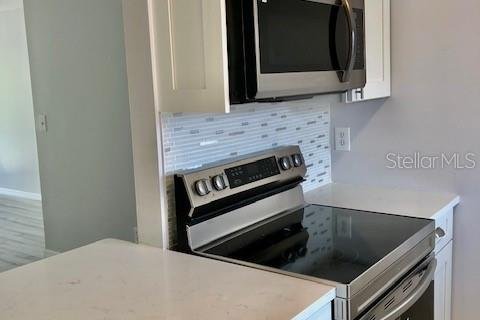 Copropriété à louer à Sarasota, Floride: 2 chambres, 89.84 m2 № 2414002 - photo 8