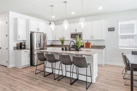 Casa en venta en DeLand, Florida, 4 dormitorios, 266.91 m2 № 1873468 - foto 5