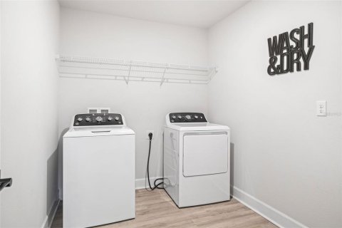 Casa en venta en DeLand, Florida, 4 dormitorios, 266.91 m2 № 1873468 - foto 28