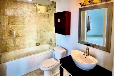 Copropriété à vendre à Miami, Floride: 1 chambre, 71.35 m2 № 2003962 - photo 8