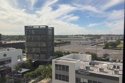 Купить коммерческую недвижимость в Халландейл-Бич, Флорида № 2034513 - фото 17