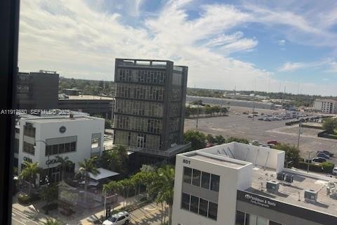 Купить коммерческую недвижимость в Халландейл-Бич, Флорида № 2034513 - фото 20