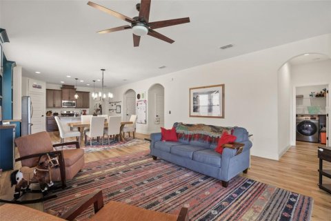 Casa en venta en Winter Garden, Florida, 4 dormitorios, 208.1 m2 № 2200430 - foto 9