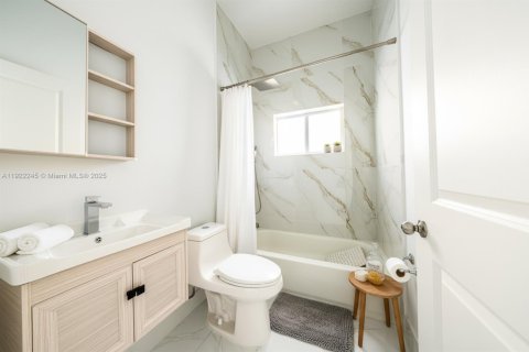 Villa ou maison à vendre à Homestead, Floride: 4 chambres № 2018923 - photo 15