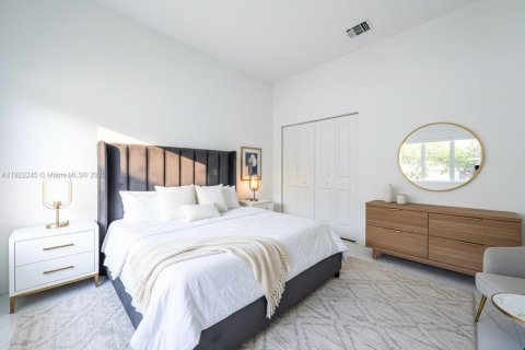 Villa ou maison à vendre à Homestead, Floride: 4 chambres № 2018923 - photo 13