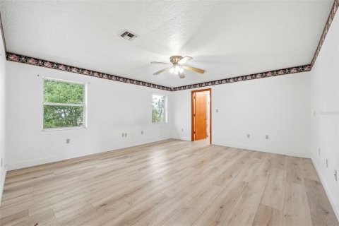 Купить коммерческую недвижимость в Сорренто, Флорида 241.92м2, № 2330451 - фото 25