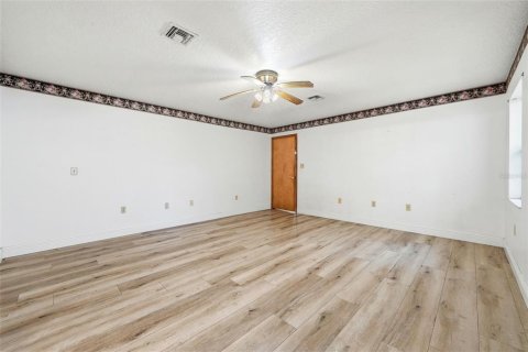 Купить коммерческую недвижимость в Сорренто, Флорида 241.92м2, № 2330451 - фото 26