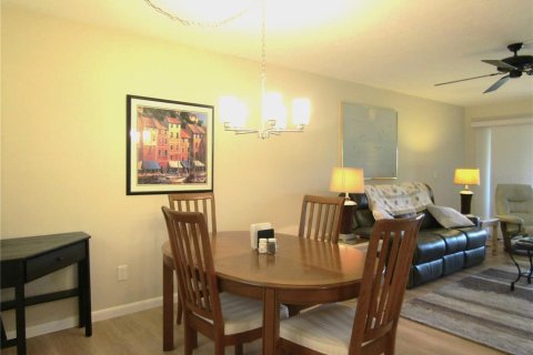 Copropriété à louer à Sarasota, Floride: 2 chambres, 99.31 m2 № 2384016 - photo 8