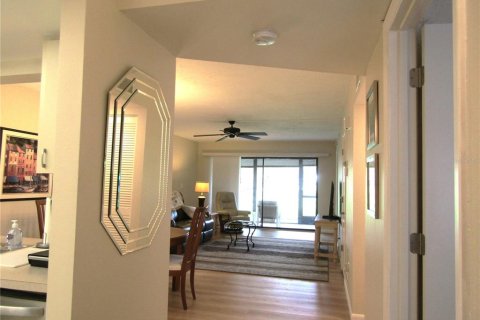 Copropriété à louer à Sarasota, Floride: 2 chambres, 99.31 m2 № 2384016 - photo 2