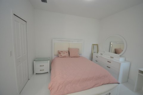 Casa en venta en Miami, Florida, 4 dormitorios, 224.08 m2 № 2173839 - foto 23