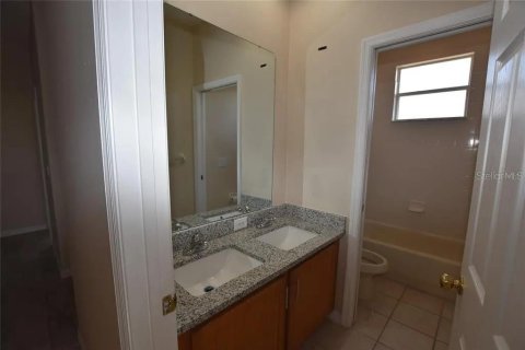 Casa en alquiler en Orlando, Florida, 4 dormitorios, 203.92 m2 № 1846330 - foto 16
