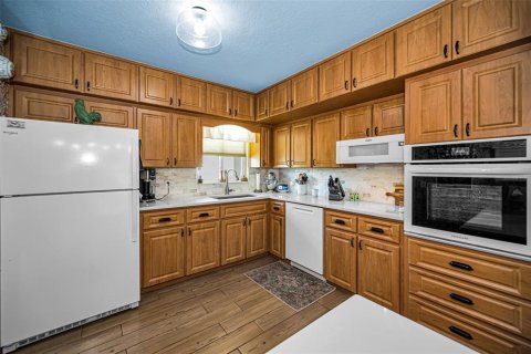 Condo in Clearwater, Florida, 2 bedrooms № 2196604 - photo 10
