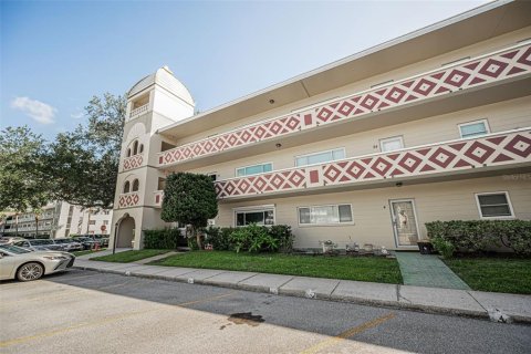 Condo in Clearwater, Florida, 2 bedrooms № 2196604 - photo 3