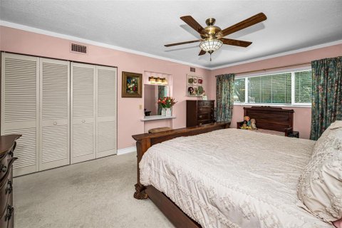 Condo in Clearwater, Florida, 2 bedrooms № 2196604 - photo 18