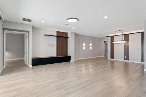 Villa ou maison à vendre à Orlando, Floride: 4 chambres, 272.02 m2 № 2395801 - photo 16