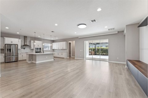 Villa ou maison à vendre à Orlando, Floride: 4 chambres, 272.02 m2 № 2395801 - photo 7
