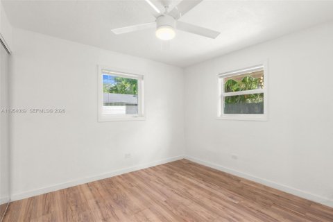 Villa ou maison à vendre à Davie, Floride: 2 chambres, 62.71 m2 № 2010907 - photo 19