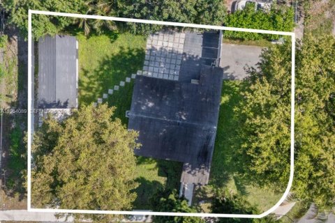 Villa ou maison à vendre à Davie, Floride: 2 chambres, 62.71 m2 № 2010907 - photo 4