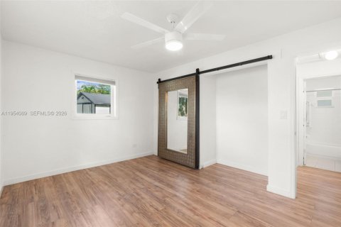 Villa ou maison à vendre à Davie, Floride: 2 chambres, 62.71 m2 № 2010907 - photo 15