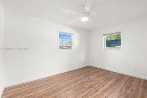 Villa ou maison à vendre à Davie, Floride: 2 chambres, 62.71 m2 № 2010907 - photo 16