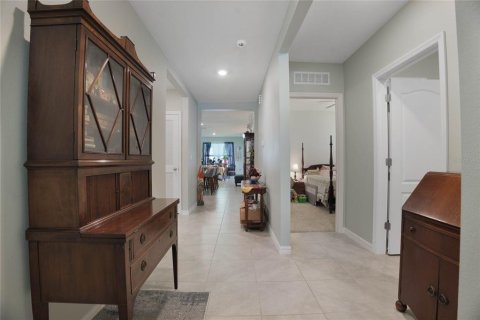 Casa en venta en Deltona, Florida, 3 dormitorios, 158.49 m2 № 1716679 - foto 9