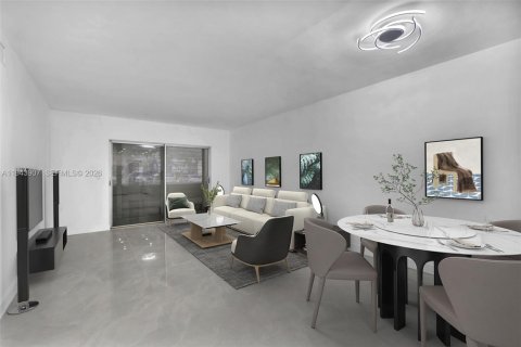 Condo in Hollywood, Florida, 2 bedrooms  № 2152809 - photo 8