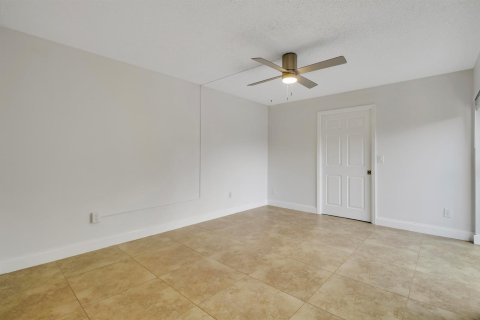 Townhouse in Jupiter, Florida 2 bedrooms, 136.57 sq.m. № 2376246 - photo 26