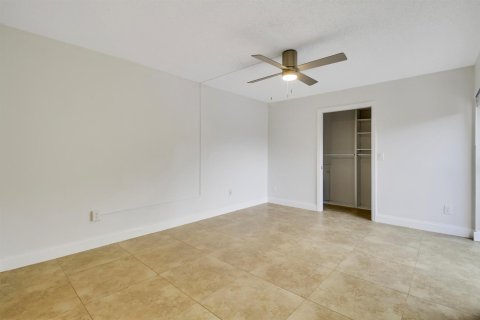 Townhouse in Jupiter, Florida 2 bedrooms, 136.57 sq.m. № 2376246 - photo 27