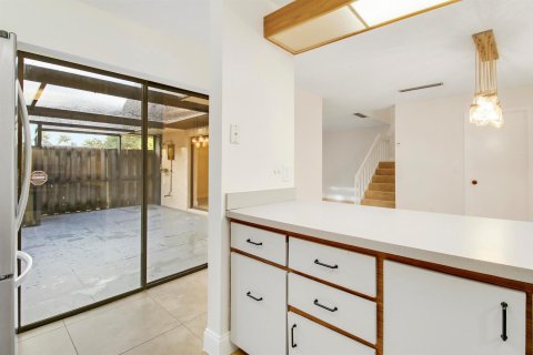 Townhouse in Jupiter, Florida 2 bedrooms, 136.57 sq.m. № 2376246 - photo 19