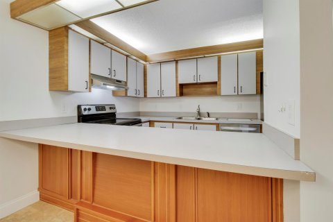 Townhouse in Jupiter, Florida 2 bedrooms, 136.57 sq.m. № 2376246 - photo 15