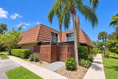Townhouse in Jupiter, Florida 2 bedrooms, 136.57 sq.m. № 2376246