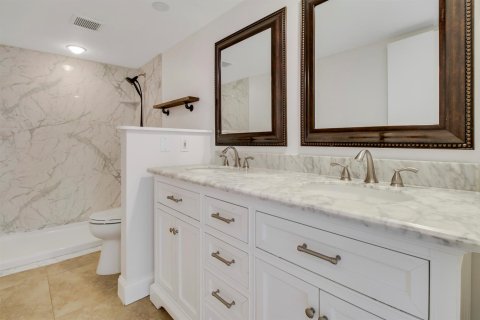 Townhouse in Jupiter, Florida 2 bedrooms, 136.57 sq.m. № 2376246 - photo 23