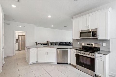 Casa en venta en Davenport, Florida, 4 dormitorios, 195.93 m2 № 2287961 - foto 16