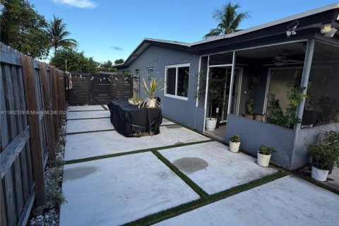 House in Lauderdale Lakes, Florida 3 bedrooms, 103.21 sq.m. № 1889811 - photo 24