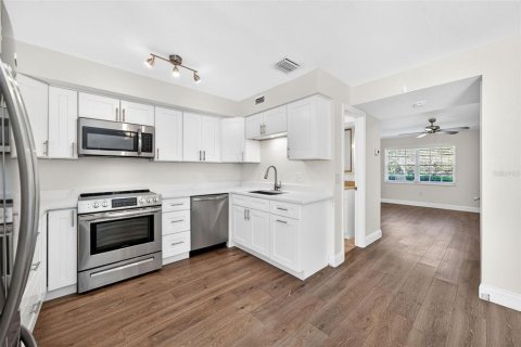 Townhouse in Orlando, Florida 2 bedrooms, 114.73 sq.m. № 2145452 - photo 5