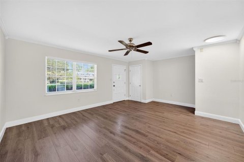 Townhouse in Orlando, Florida 2 bedrooms, 114.73 sq.m. № 2145452 - photo 10